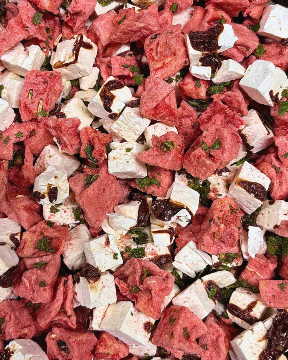 Liofilizuotų Viduržemio jūros užkandžių asorti: feta, arbūzas, mėta, balzamikas - Image 2